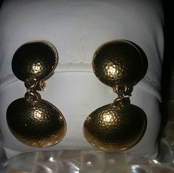 Vintage Monet earrings - Picture 2 of 2
